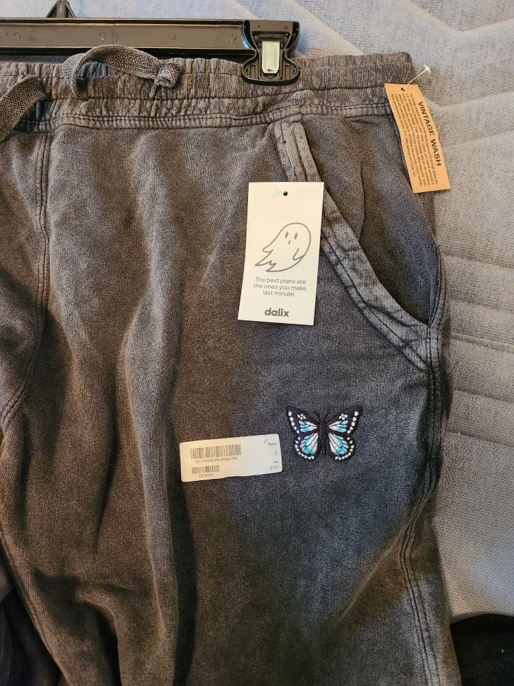 Set of Dalix 3XL Vintage Wash Hoodie - Like New! image indicator(3)