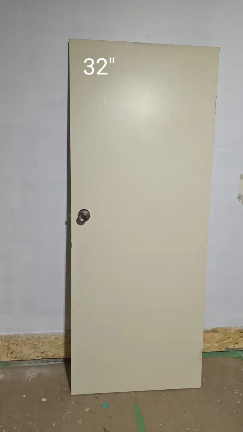 Used Interior Doors - 24, 28, 30, 32 inch image indicator(4)