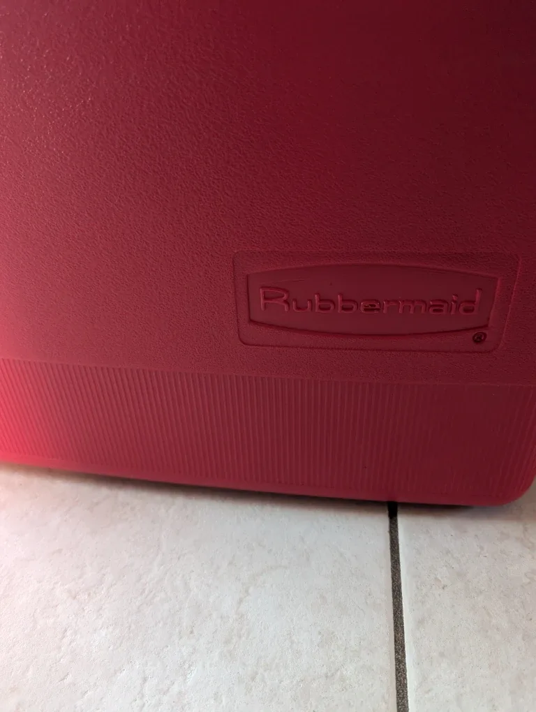 Rubbermaid Red Cooler image indicator(3)
