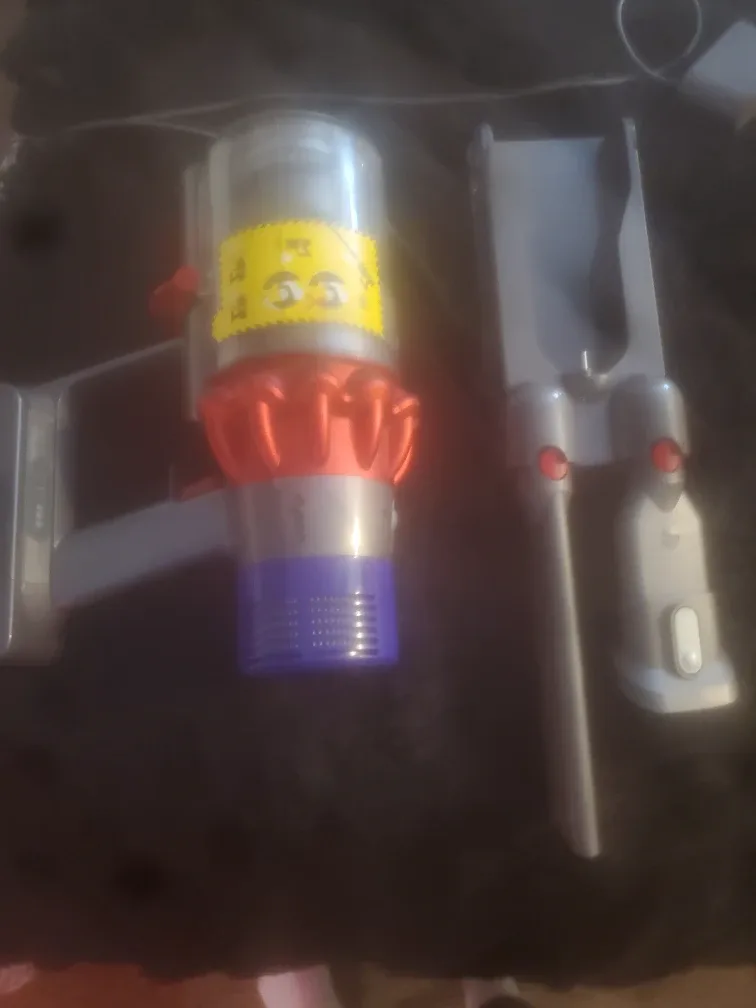 Dyson Cyclone V10 Motorhead Vacuum image indicator(4)