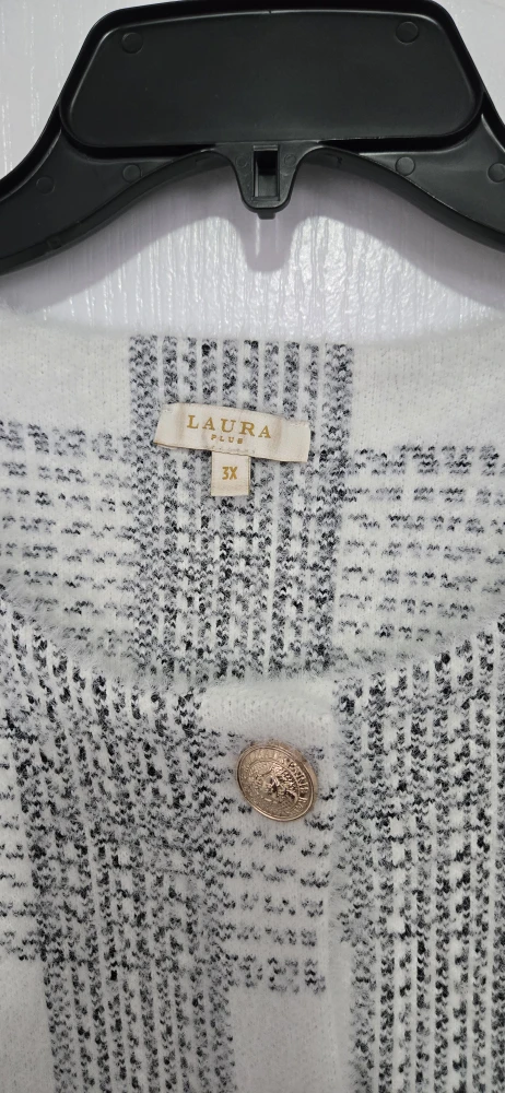 Super Soft Laura Plus Boucle Button Cardigan - photo 5