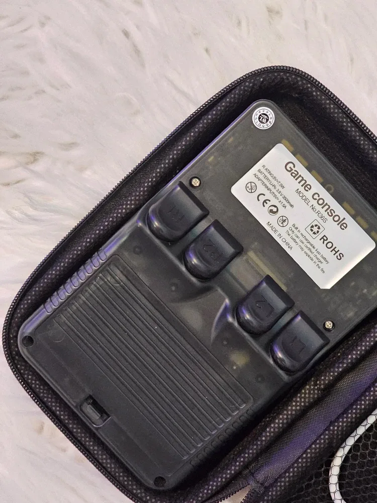 Game Console Model No.R36S image indicator(3)