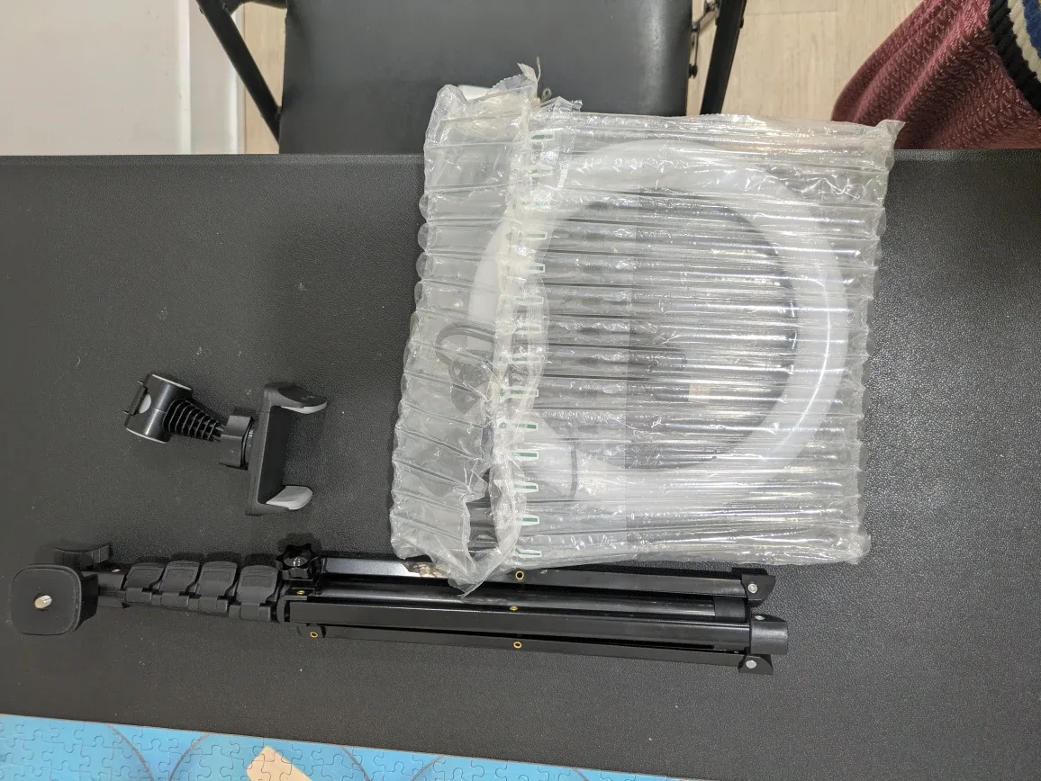 UBeesize Ring Light Set - New in Box! image indicator(2)