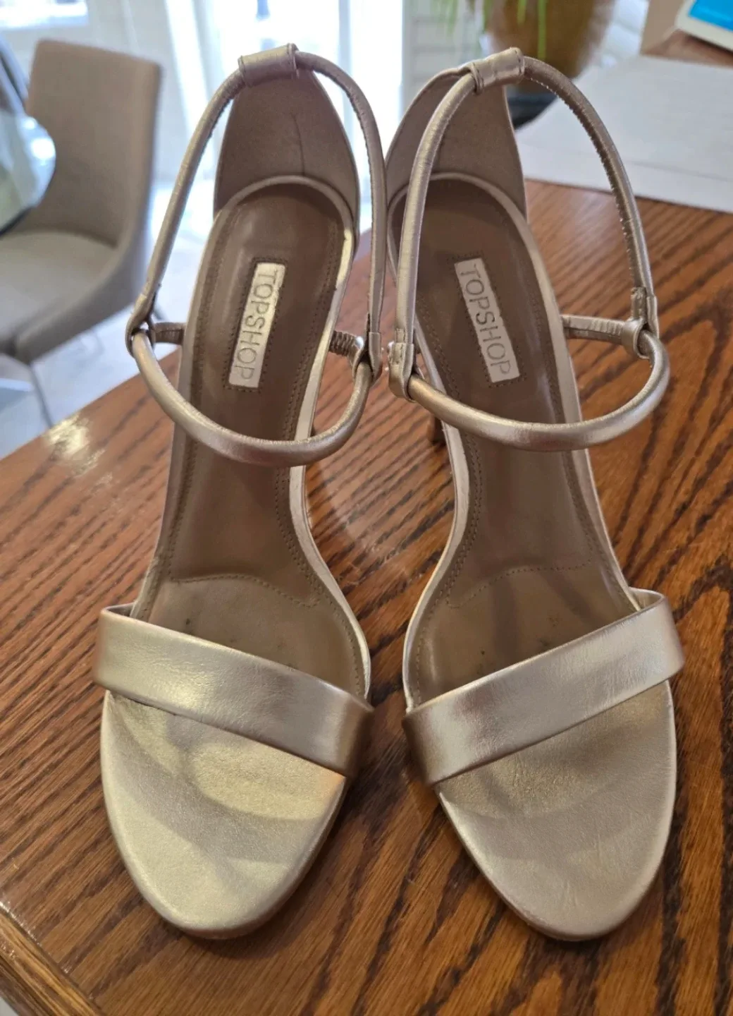 Topshop Gold Heels Size 7 image indicator(3)