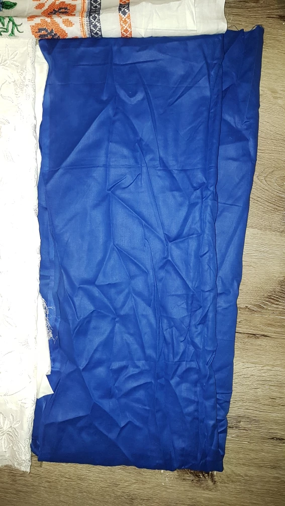Assorted Fabric Pieces - photo 2