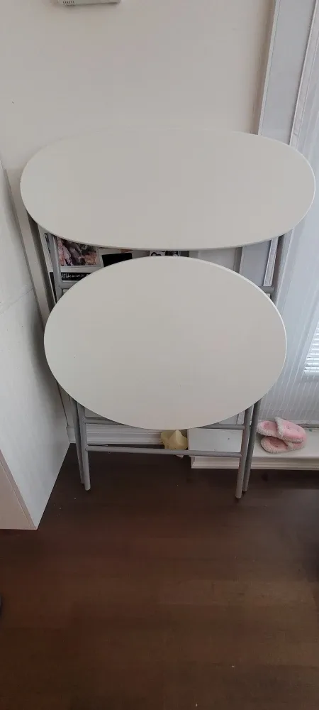 White Round Folding Table image indicator(2)