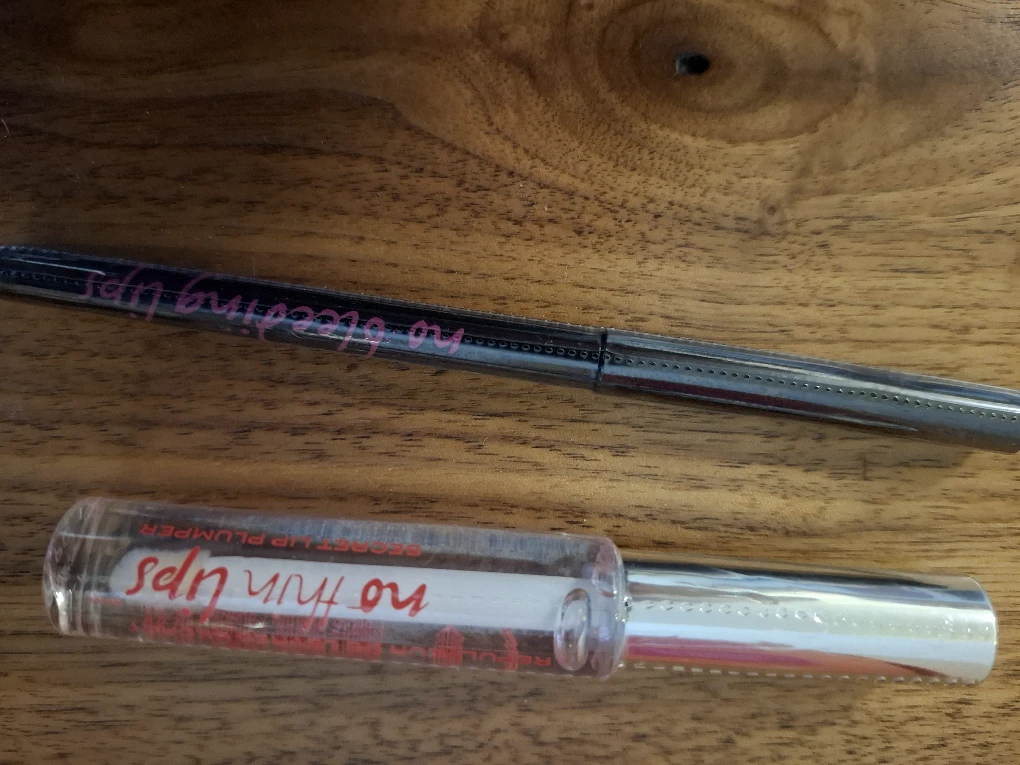 no bleeding lips lip liner & no thin lips plumper