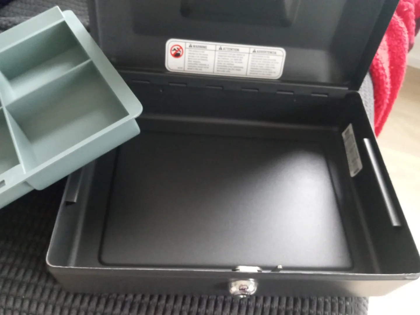 SentrySafe Cash Box - Black image indicator(3)