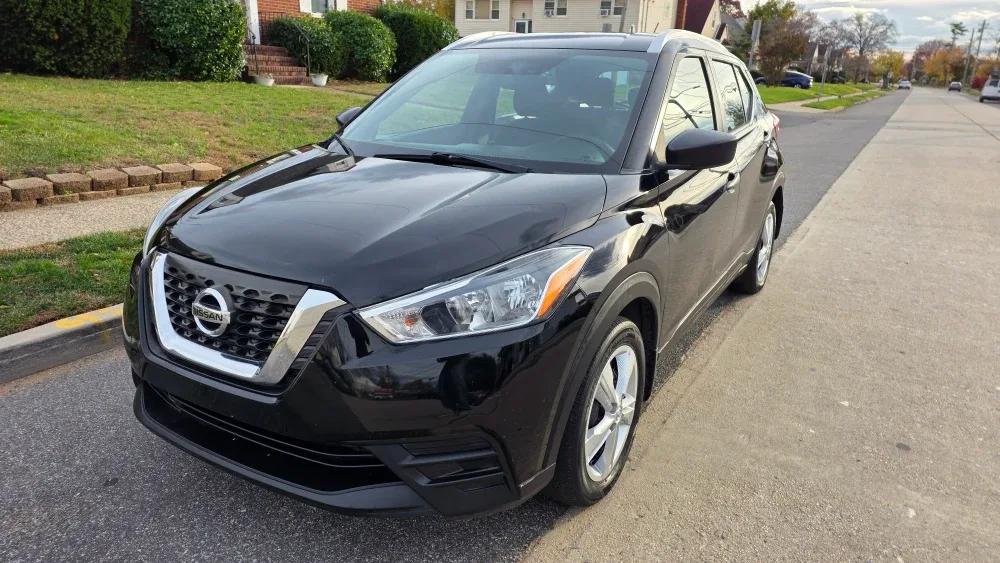 2018 Nissan Kicks S 87k miles Clean title image indicator(2)