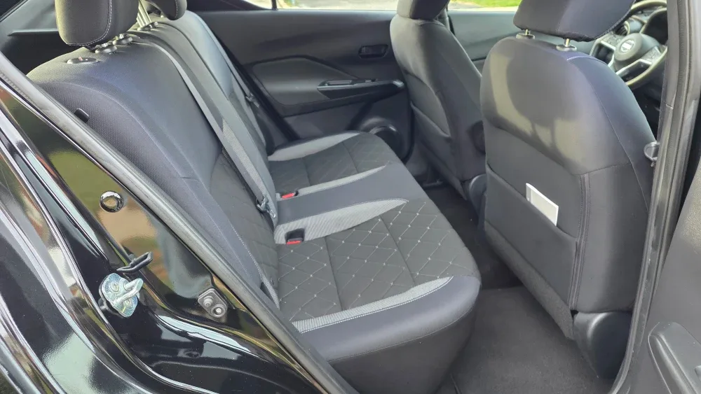 2018 Nissan Kicks S 87k miles Clean title image indicator(6)