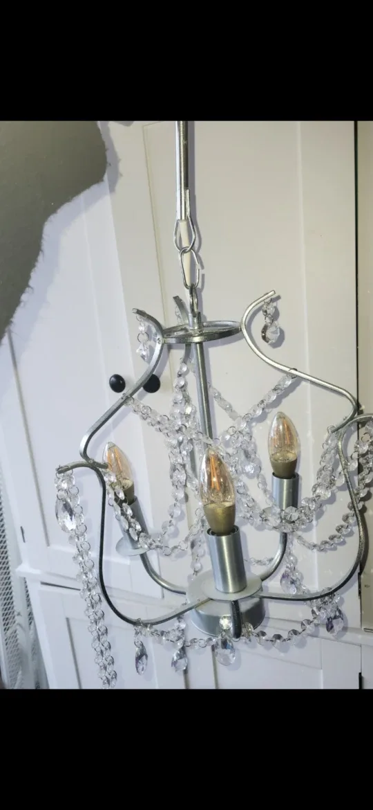 Variety of Chandeliers image indicator(3)