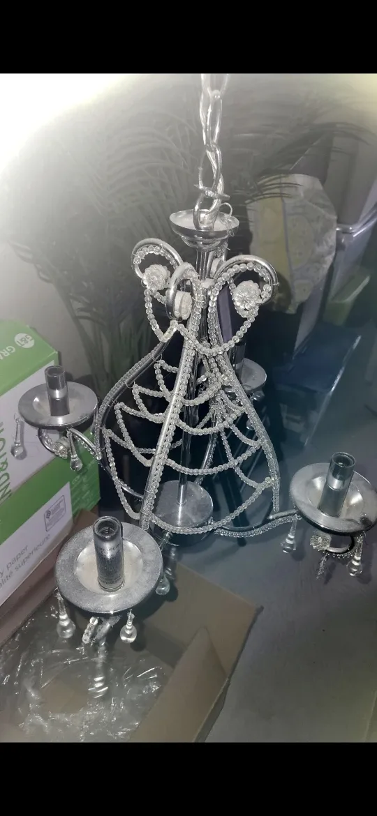 Variety of Chandeliers image indicator(5)