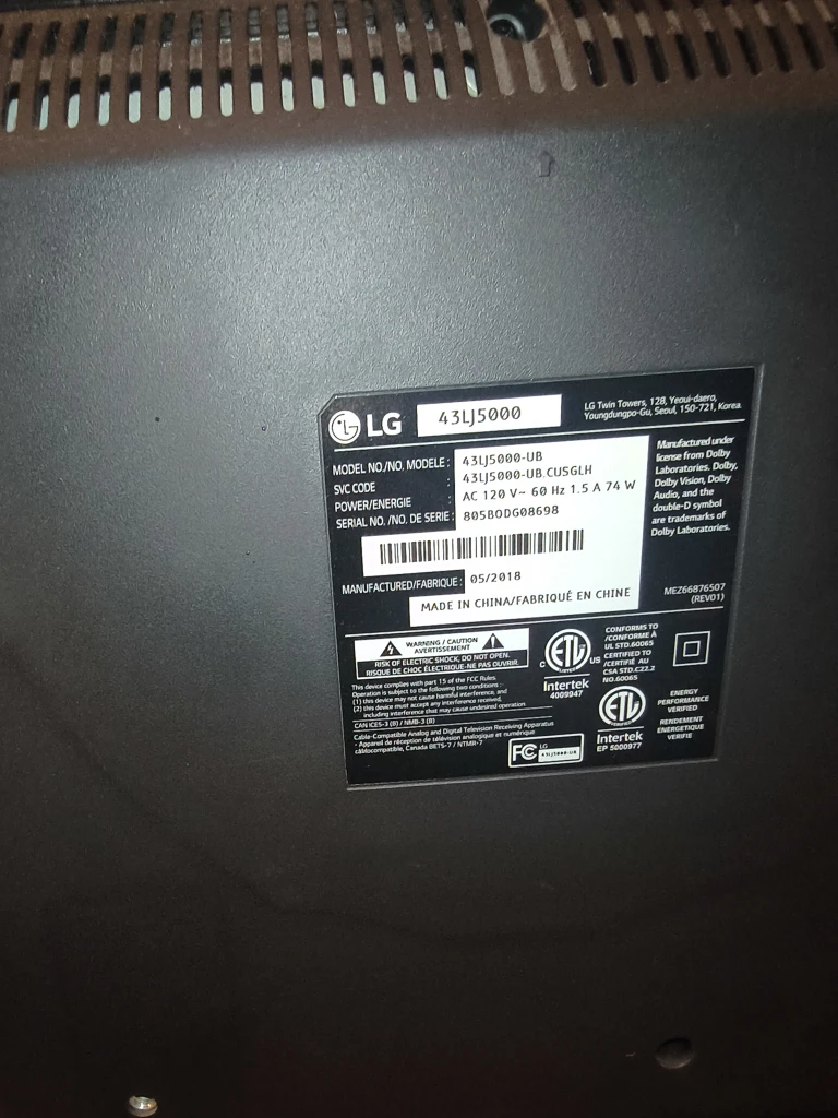 LG 43" TV - photo 2