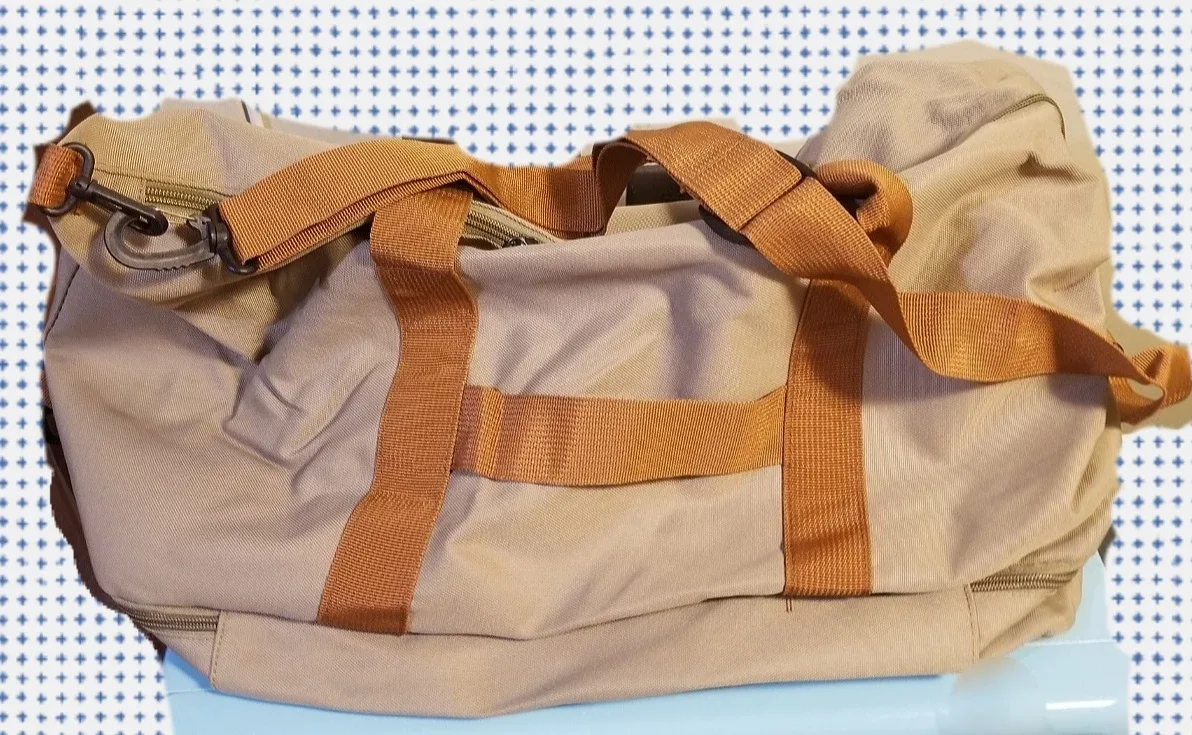 NEW Large Capacity Unisex Duffle Bag, Khaki image indicator(6)