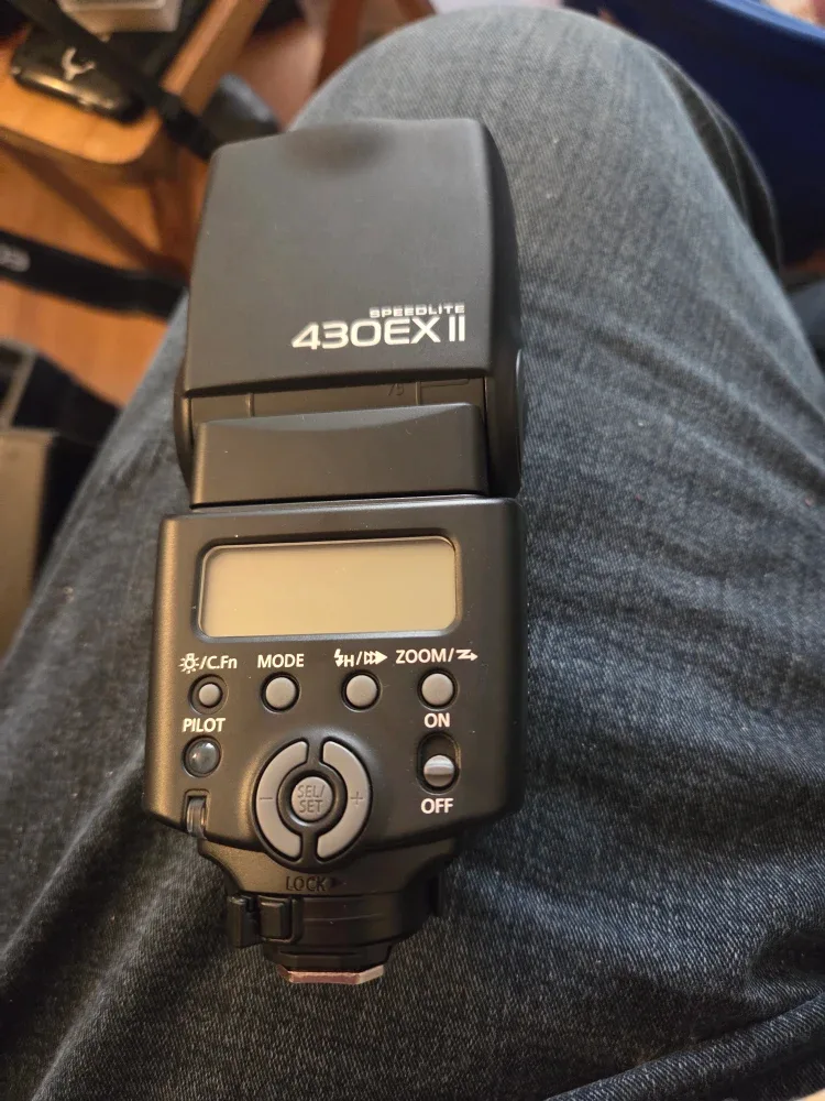 Canon Speedlite 430EX II Flash