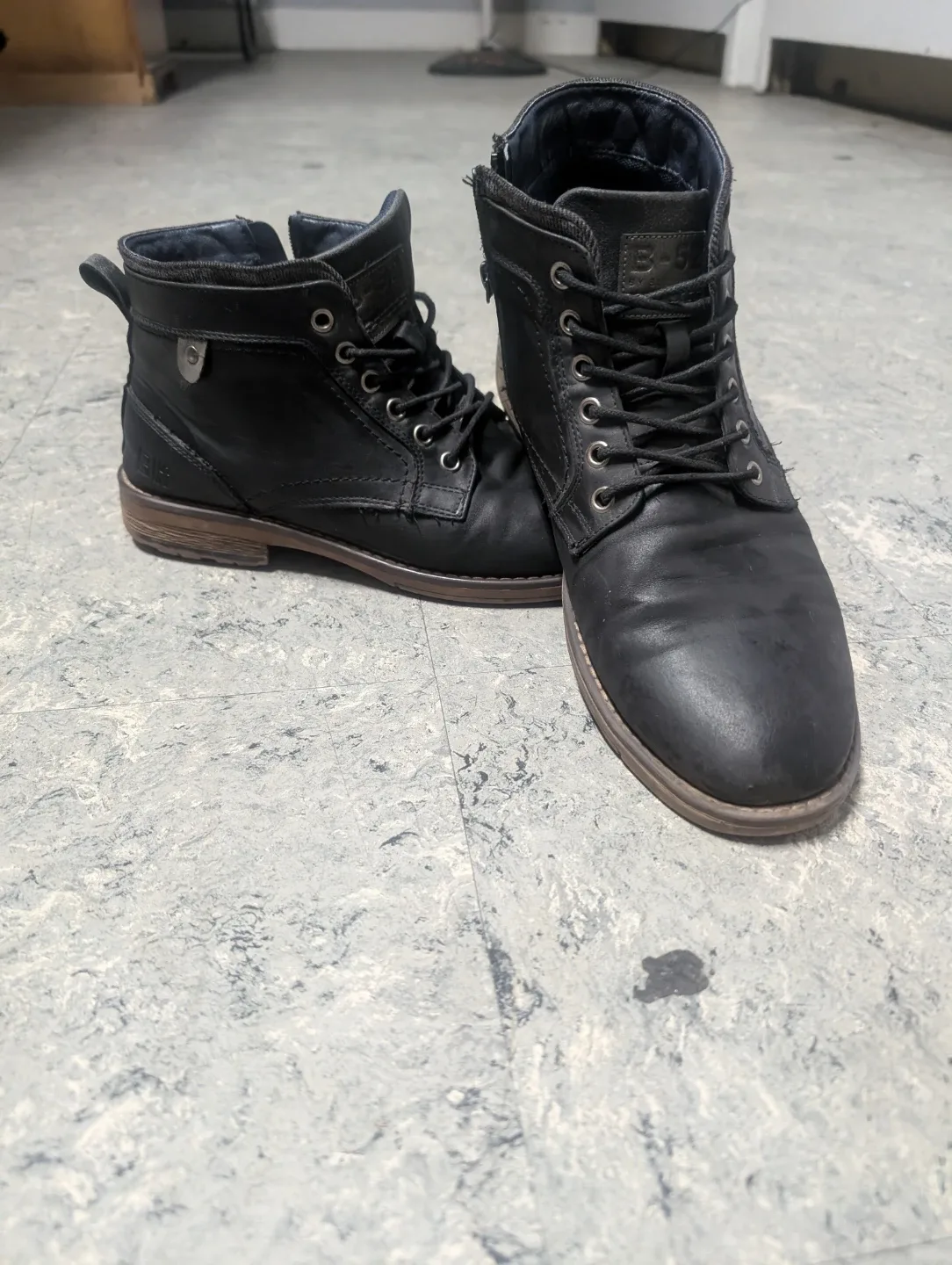 B-52 Black Leather Ankle Boots