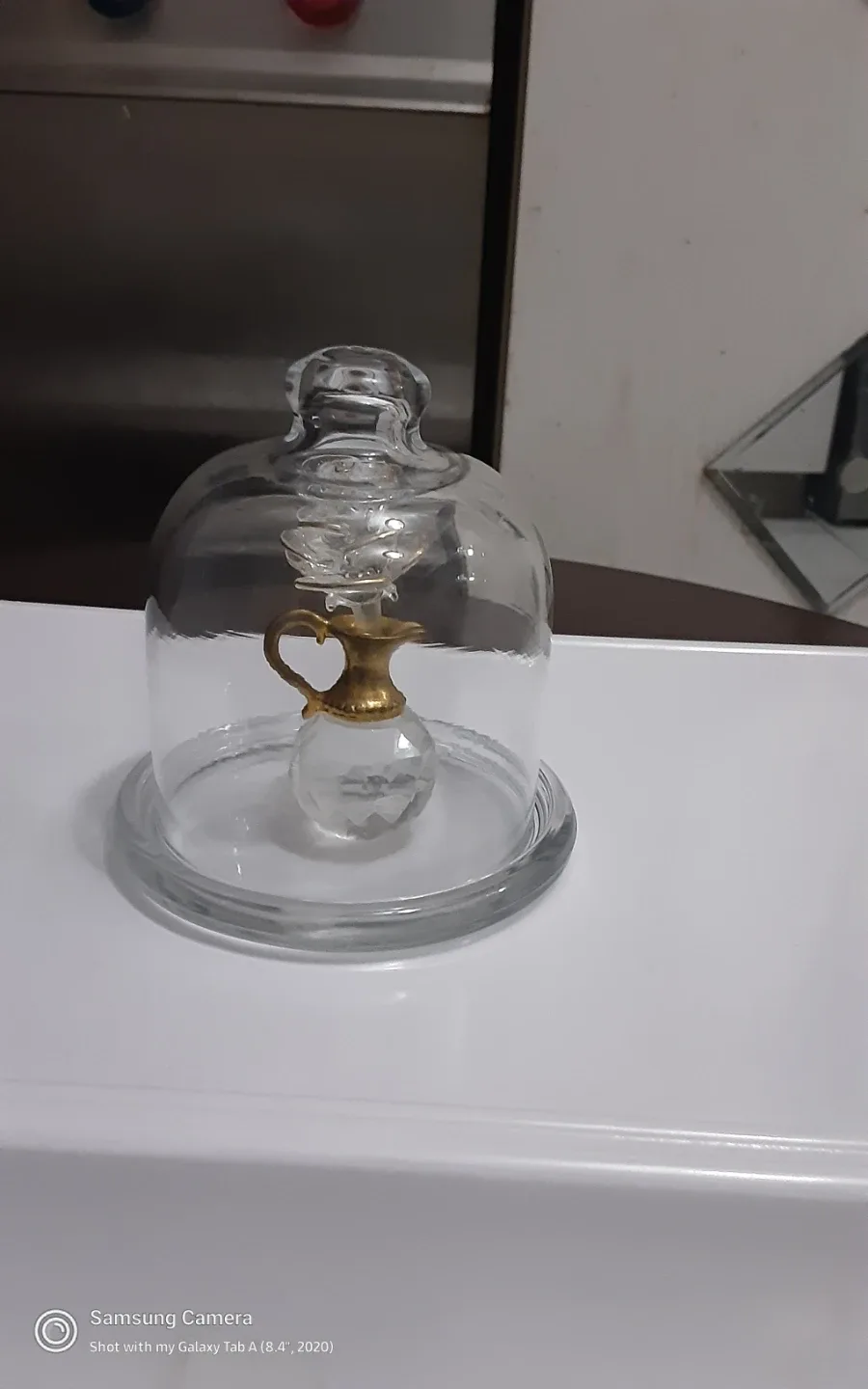 Miniature Glass Dome Display with Pitcher image indicator(2)