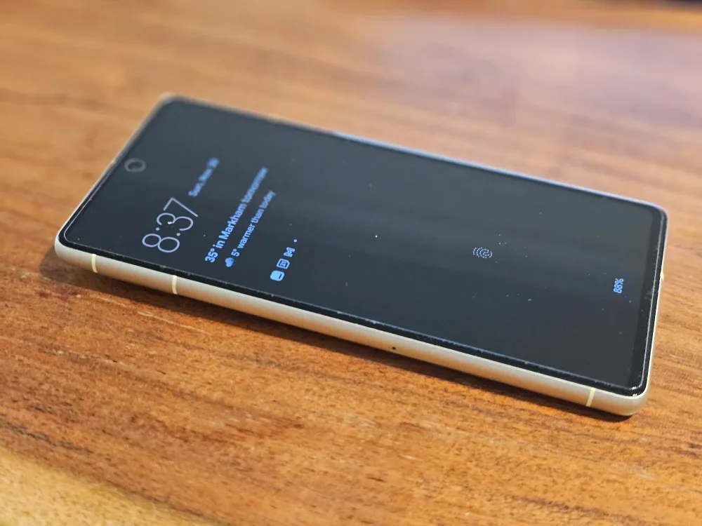 CLEAN Beautiful Google Pixel 7 - Lemongrass image indicator(4)