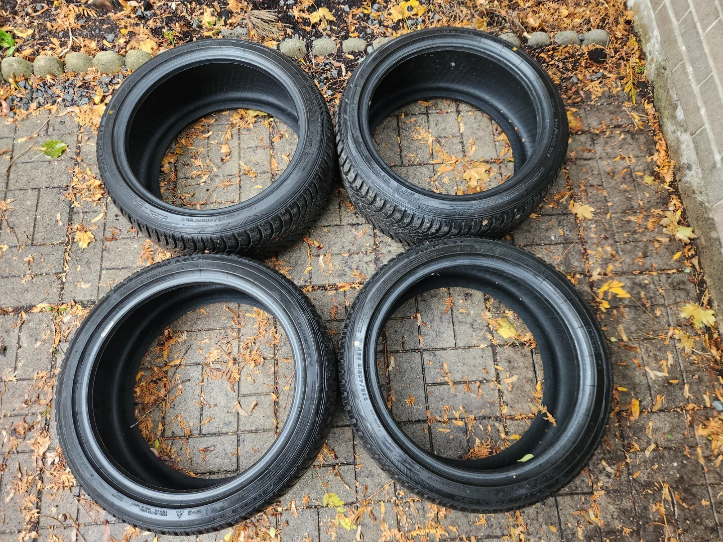 Falken Eurowinter HS01 235/40R18