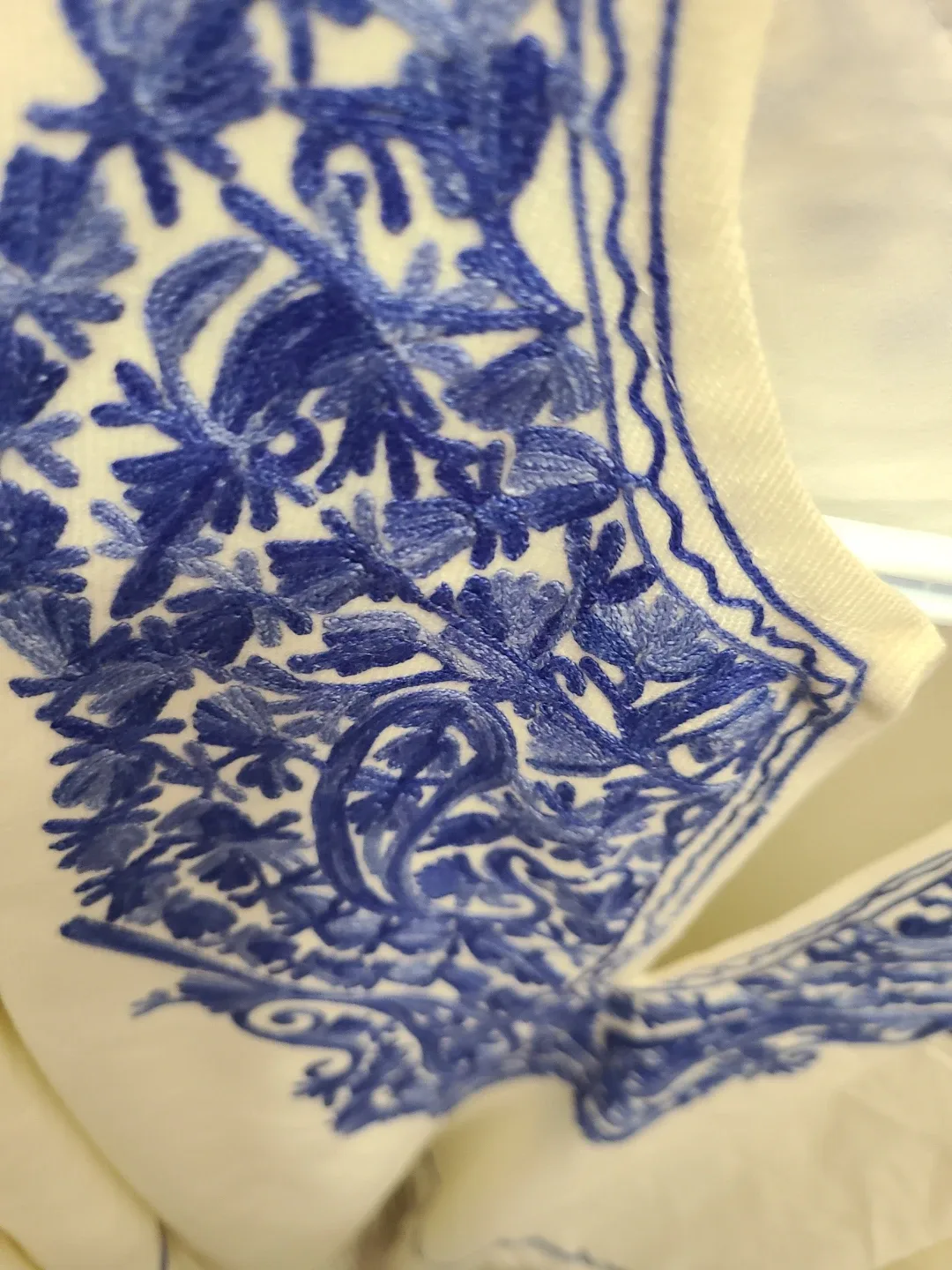 Kashmir Wool Shawl/ Poncho image indicator(2)