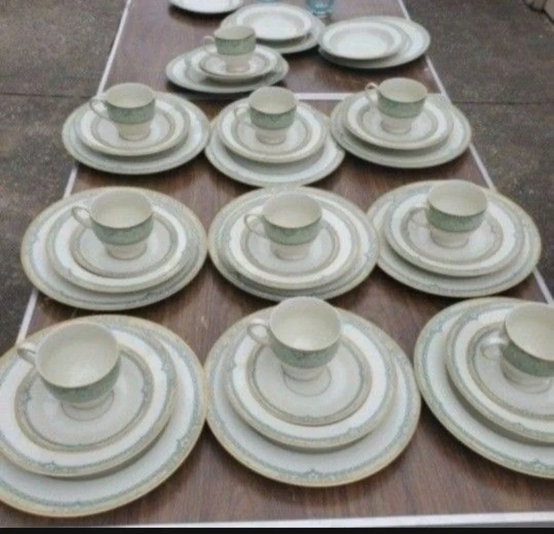 45 pieces mikasa dinnerware set thumbnail
