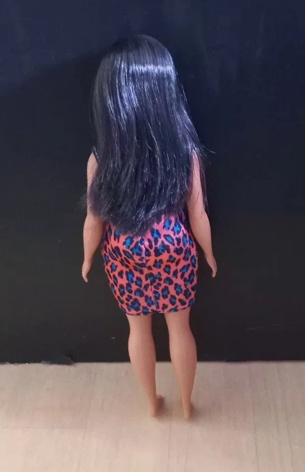 Fashonista Barbie Doll. image indicator(3)