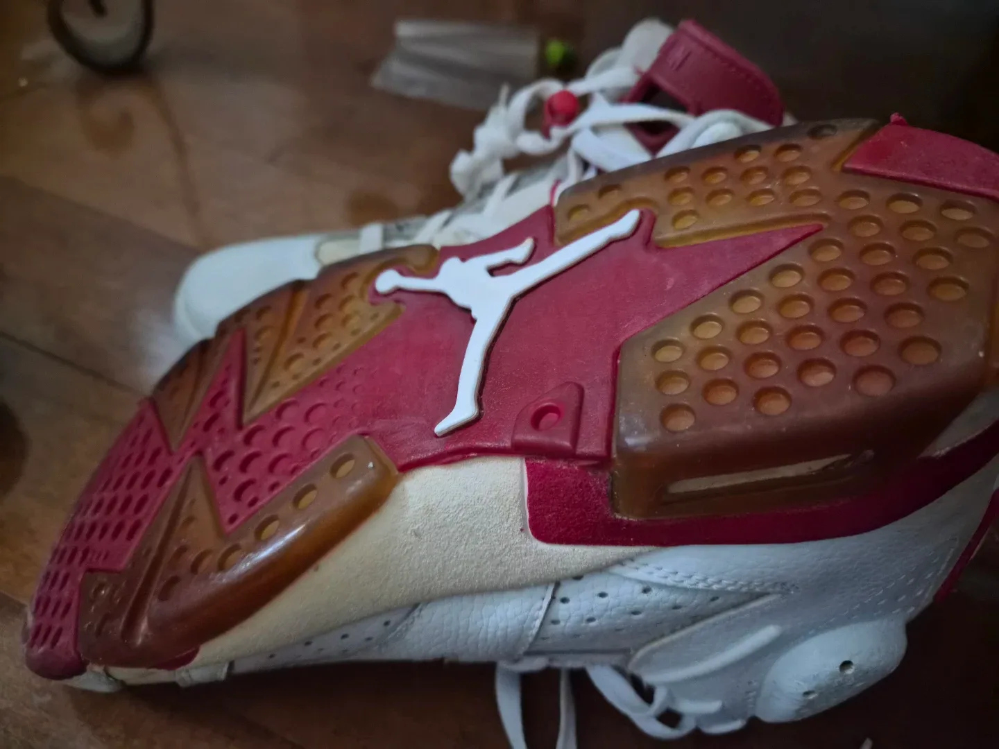 Jordan 6 Retro White/Red Shoes image indicator(3)