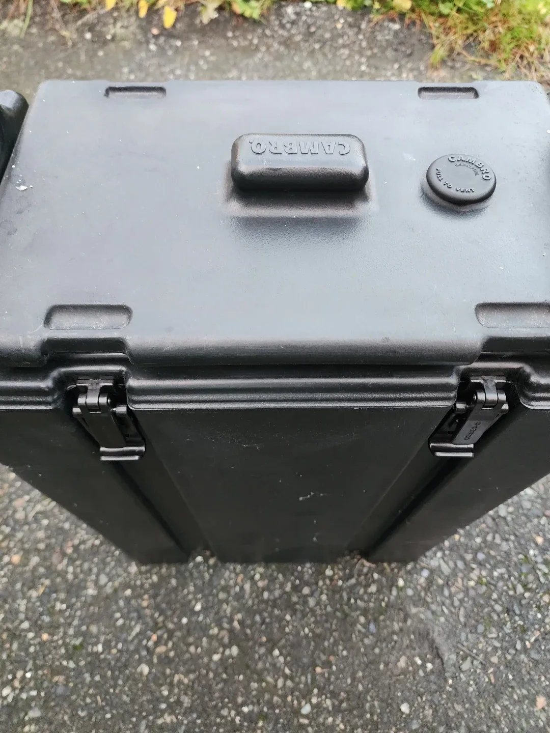 Cambro Camtainer 4.75 Gal Insulated Beverage Server image indicator(8)