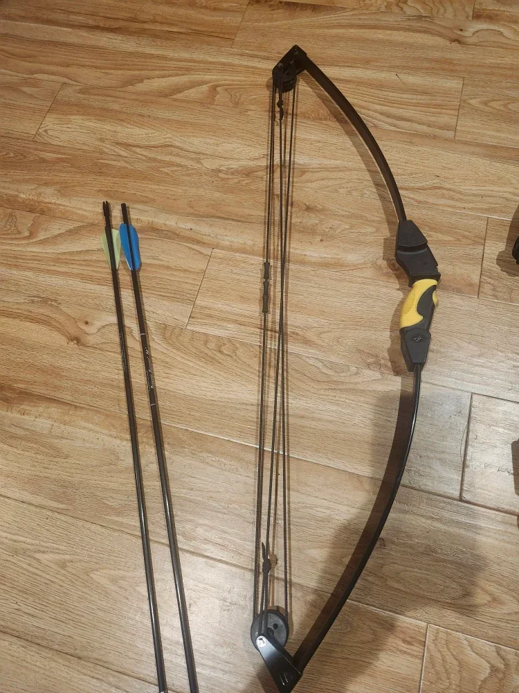 Barnett Lil Banshee & Tomcat Compound Bows image indicator(6)