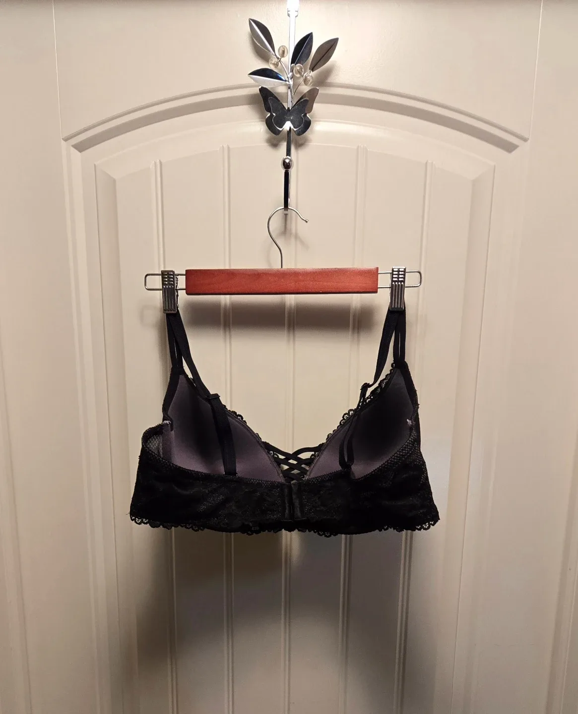 42D Torrid Curvy Black Lace Underwire Bra image indicator(4)