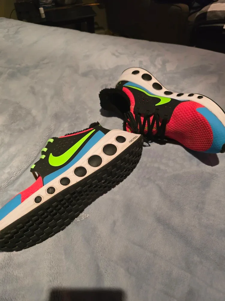 Nike CruzrOne Bright Crimson, US Men's 11.5 image indicator(4)