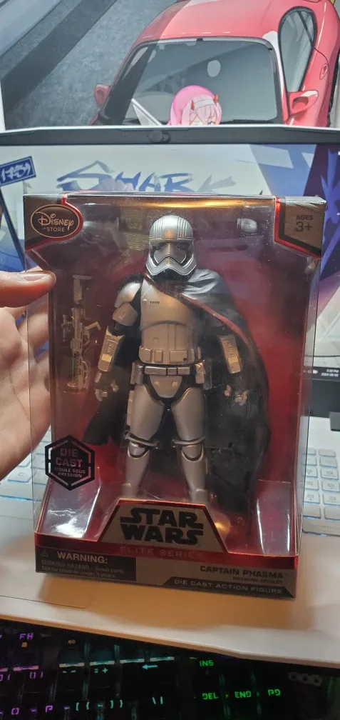 Star Wars Elite Series Captain Phasma Die Cast Action Figure image indicator(4)