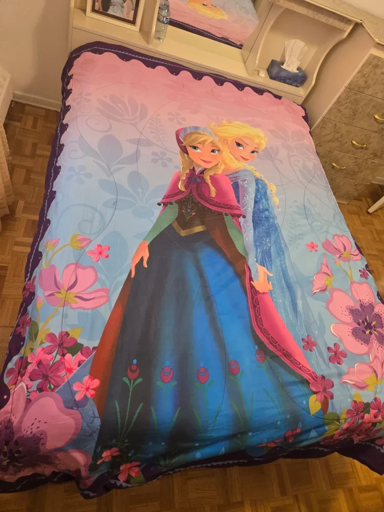 Frozen Anna & Elsa Comforter image indicator(3)