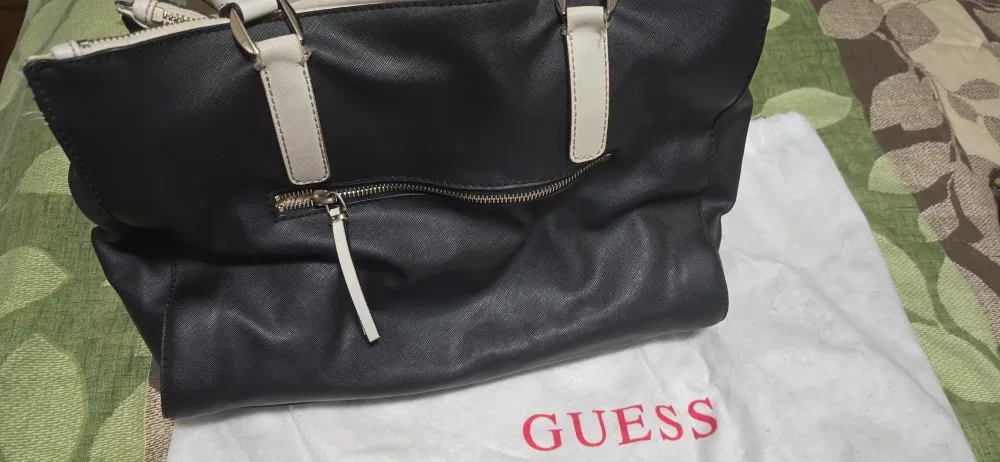 Guess Black & Beige Tote Bag image indicator(2)