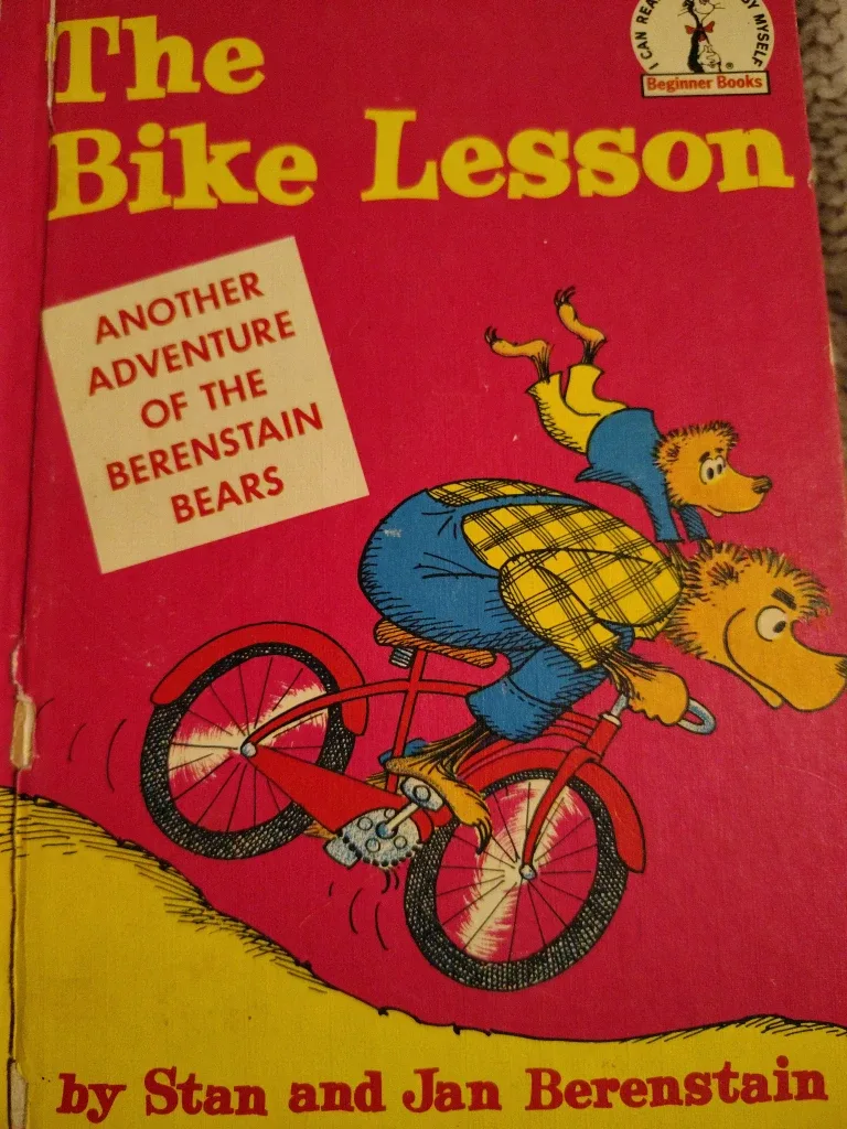 Kids' Beginner Books: Berenstain Bears, Dr. Seuss image indicator(3)