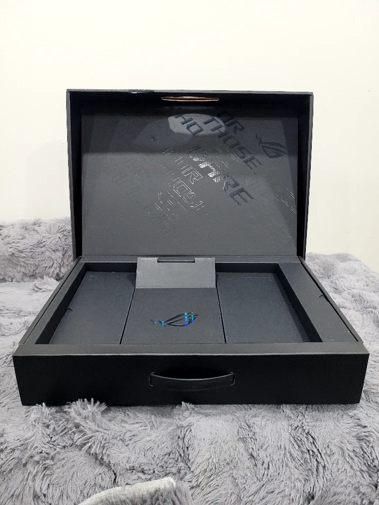 ASUS ROG Strix Gaming Laptop image indicator(6)