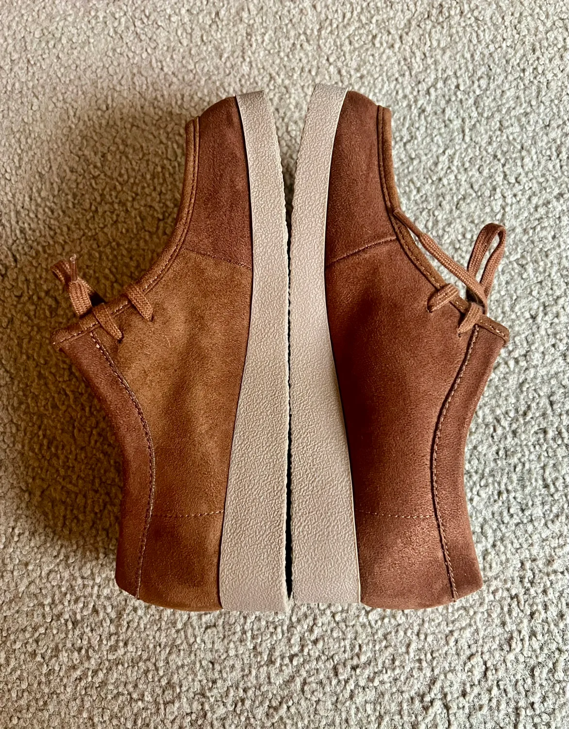 Brand new - Old Navy Faux-Suede Derby Boots image indicator(7)