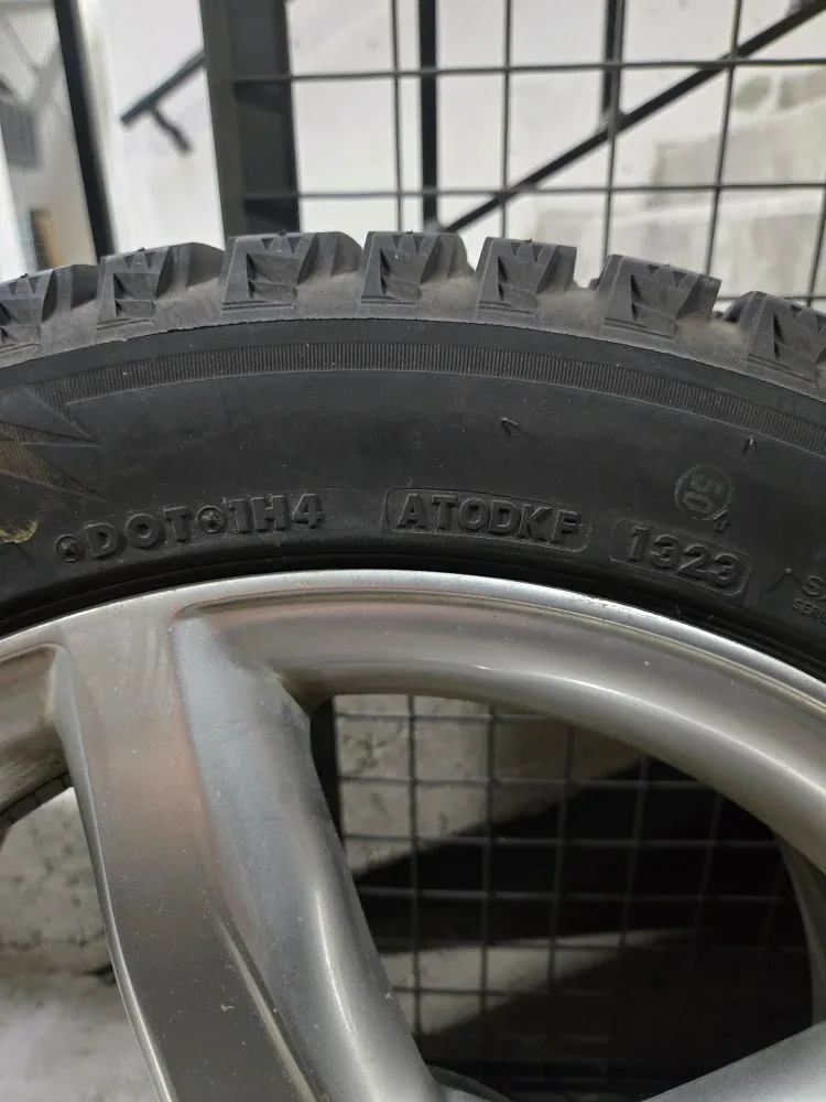 Set of Bridgestone Blizzak WS90 245/45R17 Winter Tires on Rims image indicator(3)