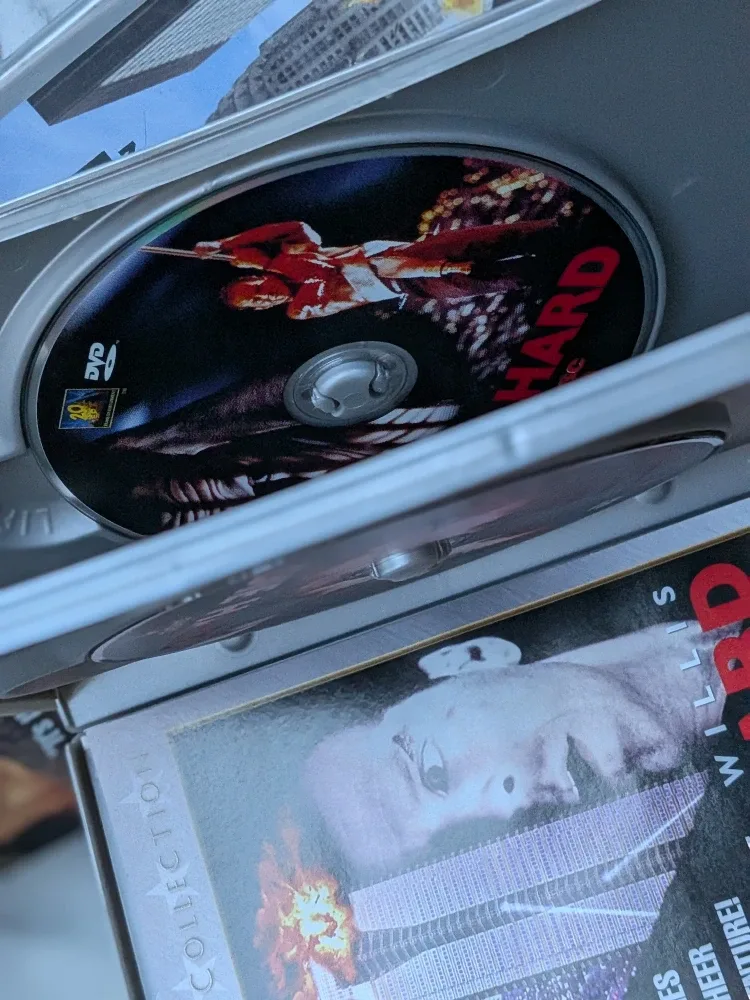 Die Hard DVD Collection (4 Movies) image indicator(9)