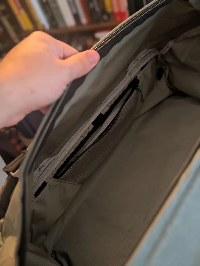 Peak Design Travel Duffel 35L - SAGE image indicator(3)