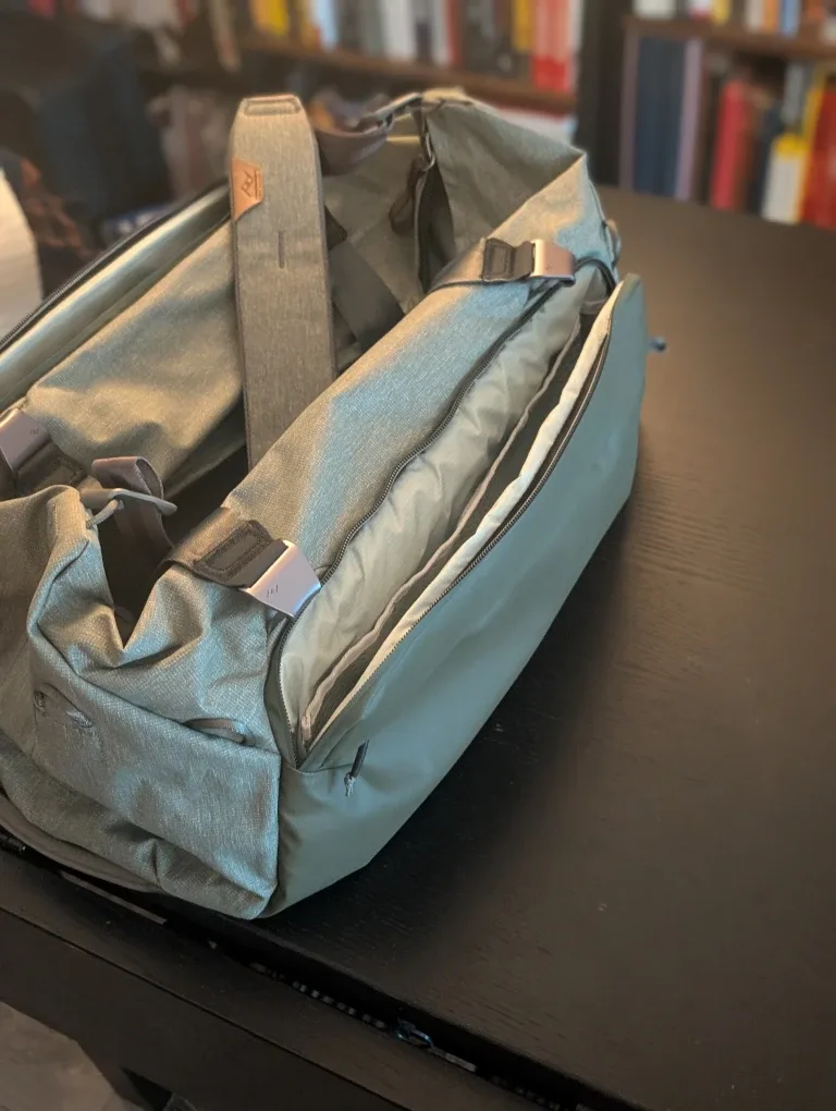 Peak Design Travel Duffel 35L - SAGE image indicator(4)