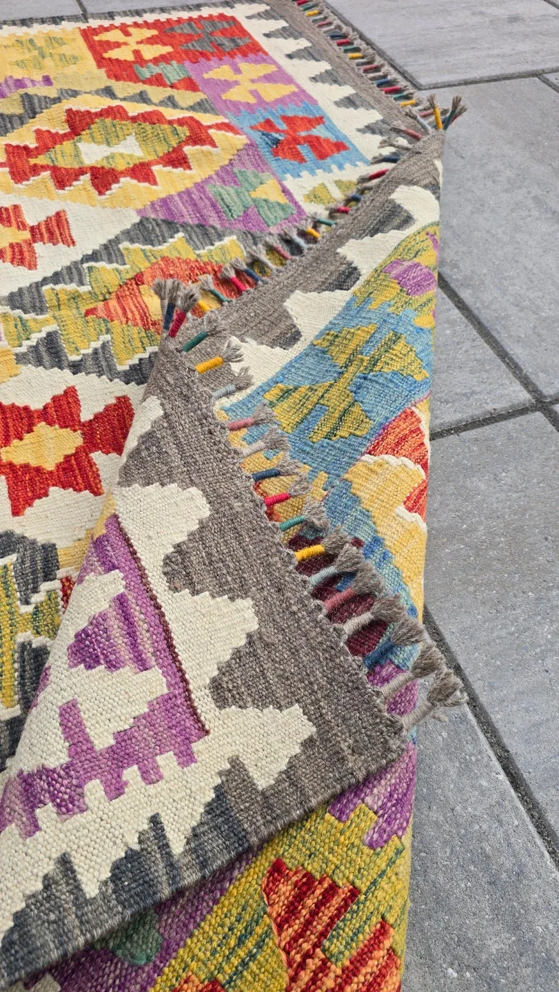 Hand-Knotted New Carpet image indicator(2)