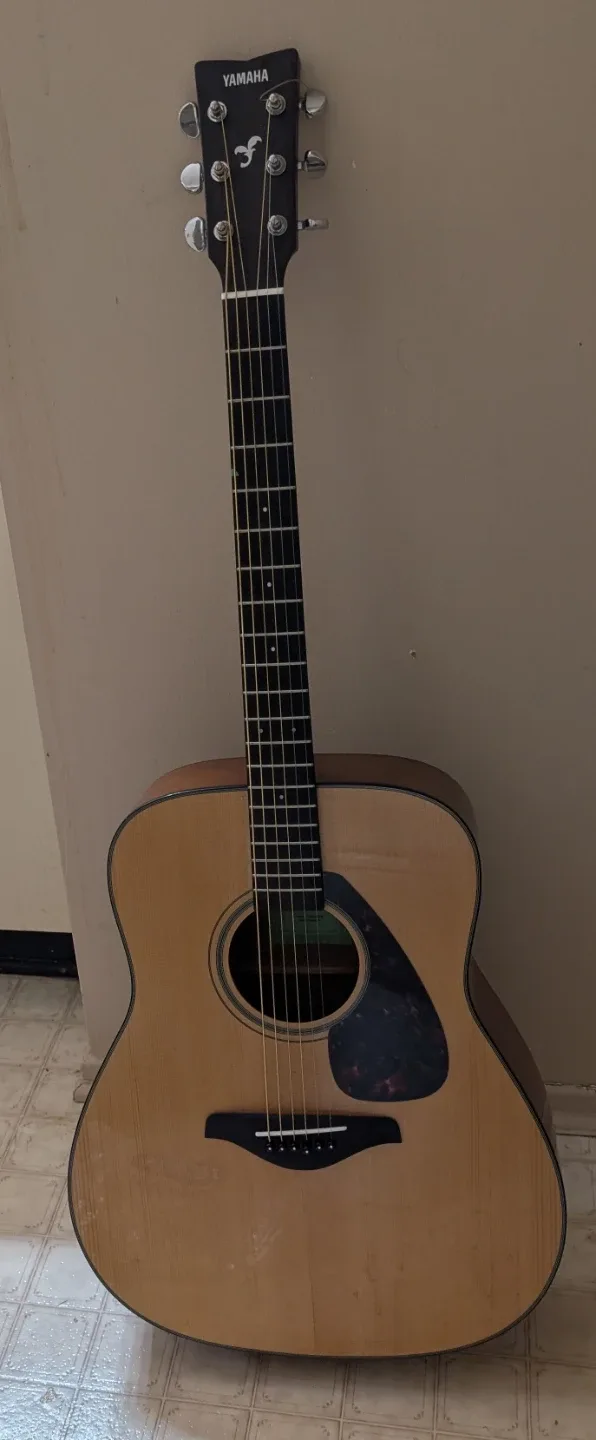 Yamaha Acoustic Guitar