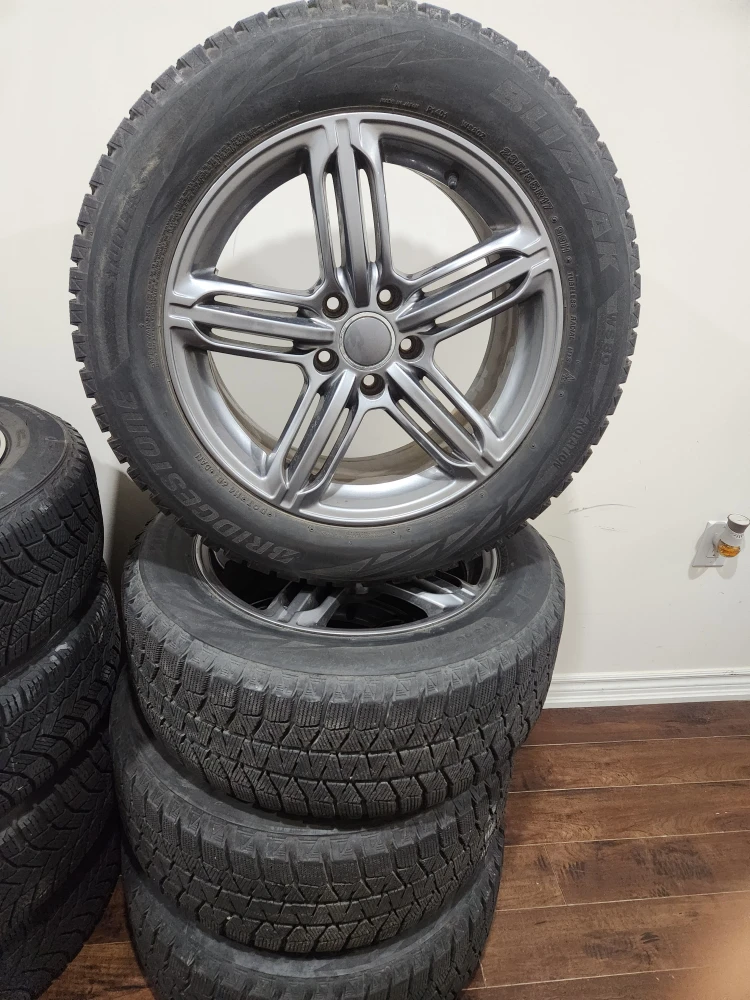 Bridgestone snow tires 235/55r17 - photo 4