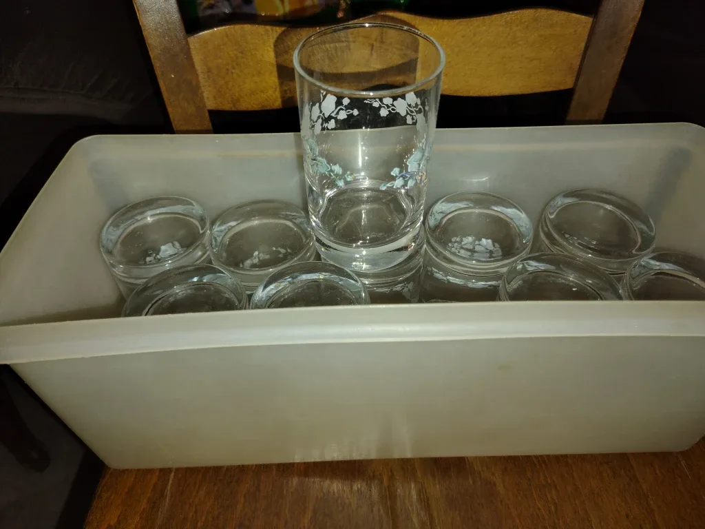 Vintage Whiskey Glasses image indicator(9)