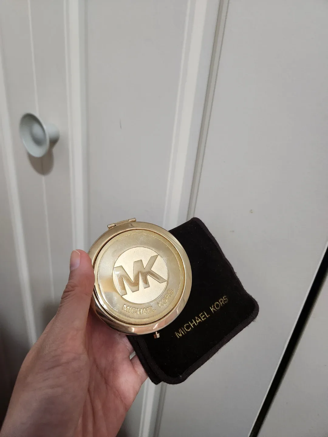 Michael Kors Gold-Tone Compact Mirror image indicator(2)