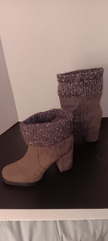 CIRCUS Tanny beige Suede Ankle Booties sz 8.5 - photo 4