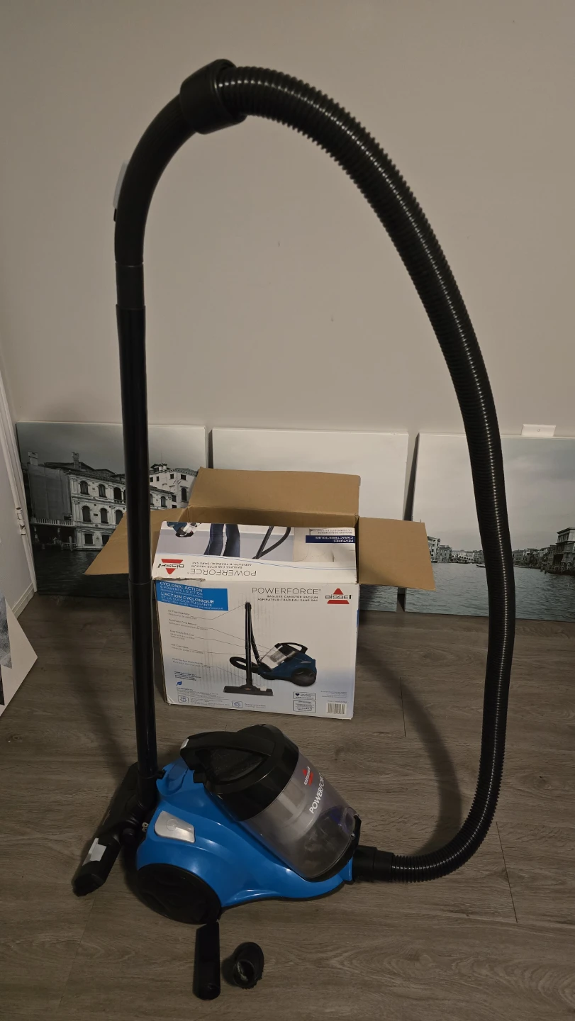 Bissell PowerForce Compact Vacuum - photo 2