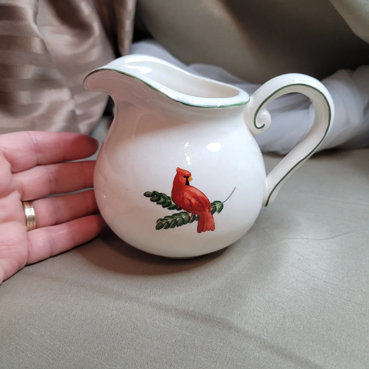 Beautiful Ceramic Cardinal Creamer etc. image indicator(7)