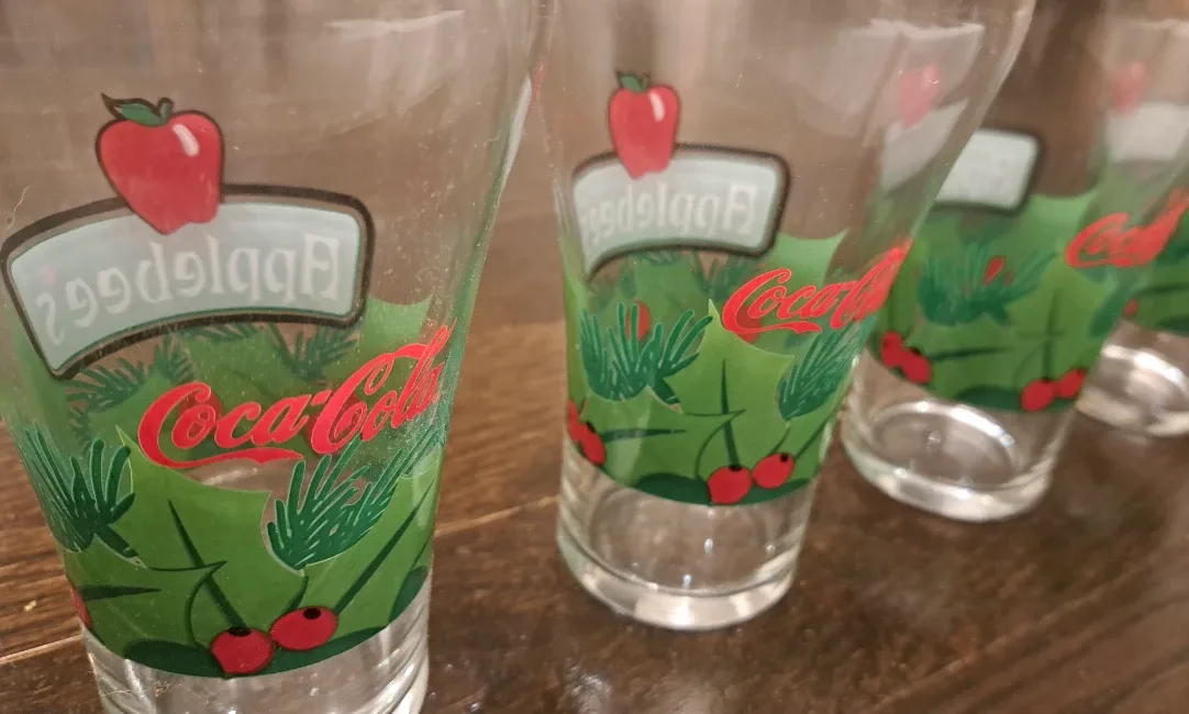 🍎 Applebee’s x Coca Cola 🔴 Glasses x4 🥛 bRAnd nEW image indicator(2)